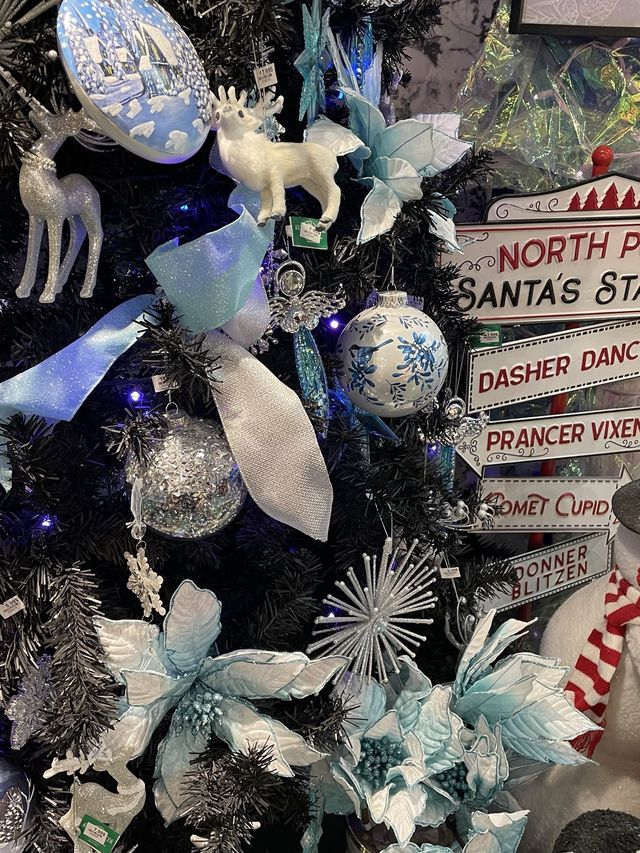 12월 25일에만 문을 닫는 크리스마스 마켓, “La Boutique de Noël de Québec”