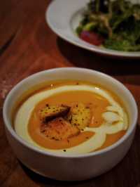 旺角新開貓貓餐廳之meowtini  cat  cafe  &  bar