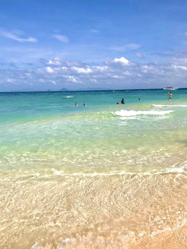 2KM-Long Beach With Scenic Views 🌊🏖️🇹🇭