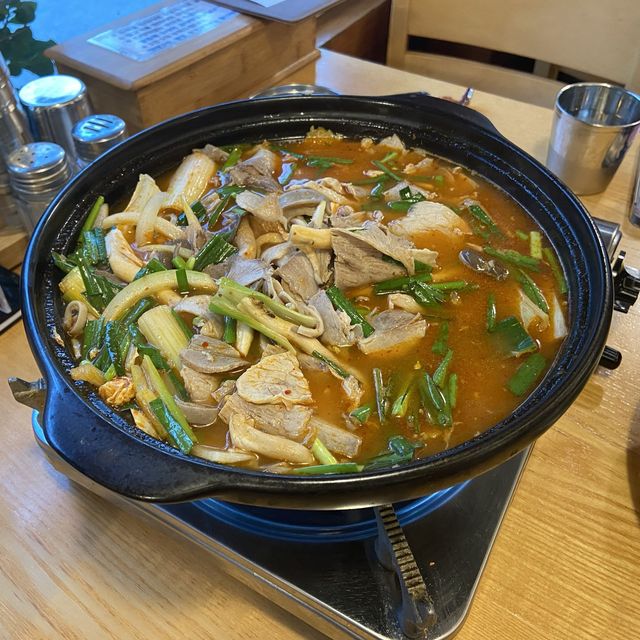 해외탐방 후 뜨끈하고 칼칼한 음식으로 추천하는 돈수백 북수원