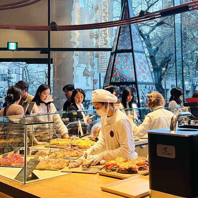 Biggest Starbucks in Japan