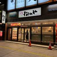 札幌　札幌観光　ススキノど真ん中　松のやロースかつ定食大満足！