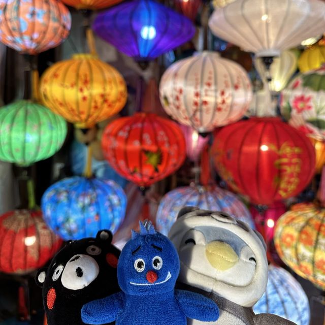 會安五光十色的燈籠之城🤩 會安五光十色的燈籠之城🤩
