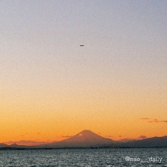 【夕日×海×富士山🗻千葉のウユニ塩湖】