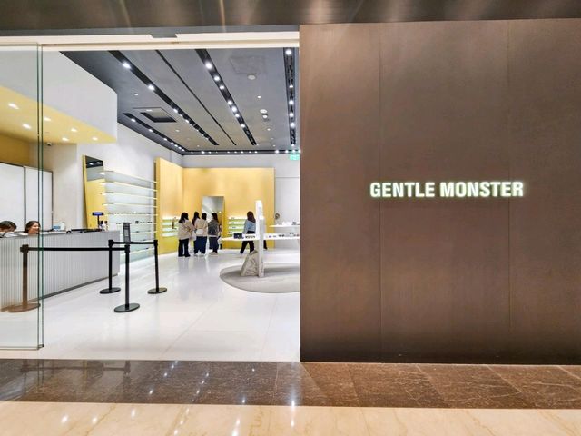 【台北】微風南山：建築外觀獨特的購物商場