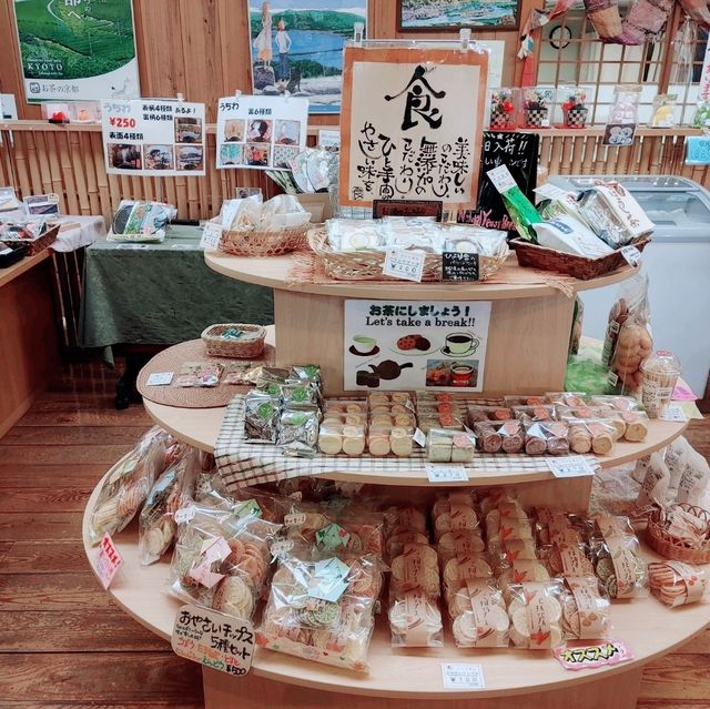 ぶらり嵐山　手作り品販売・観光案内・トイレあり