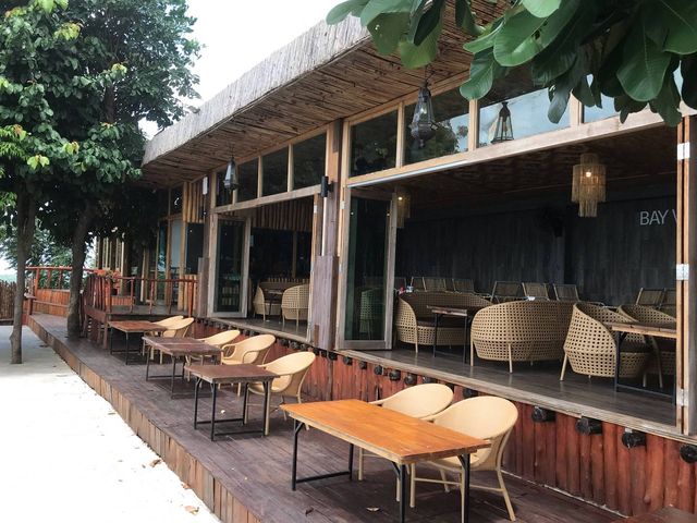 Bay View Cafe เสม็ดนางชีบูทีค