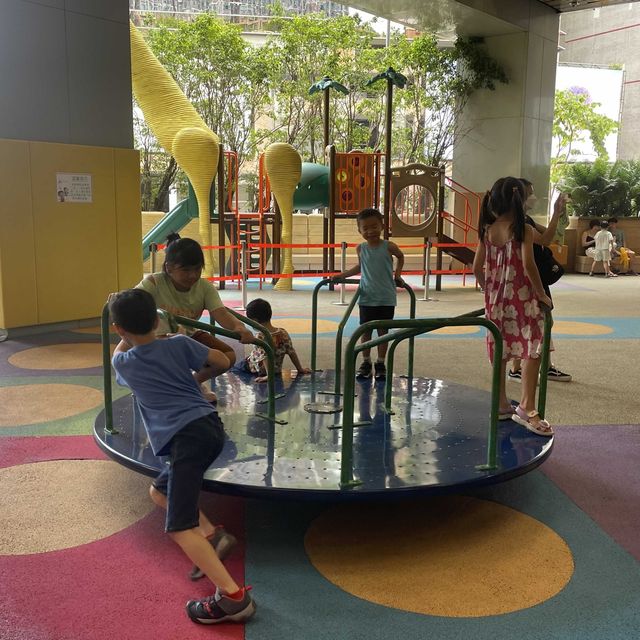 免費室內遊樂場「鯨魚花園」