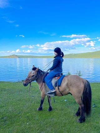 홉스골 호수뷰를 보며 멋지게 승마🐎