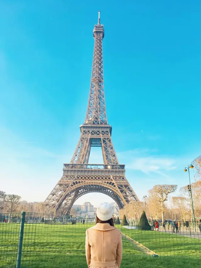 파리의 필수 여행 코스 에펠탑