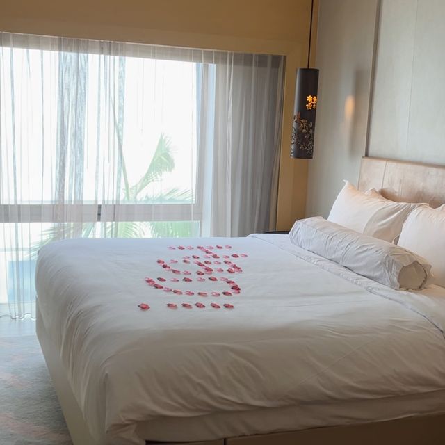 Enjoy a luxurious stay at Naumi Hotel SG
