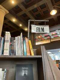 La 꼭 방문해야할 장소! '더 라스트 북 스토어' 📚