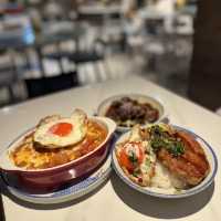 🌟 招牌生煎肉餅飯 • 品嚐港式風味 🌟 
