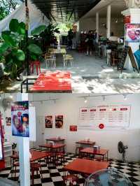 ร้านอาหารอีสานสุดแซ่บและเสต็กเนื้อดรายเอจ