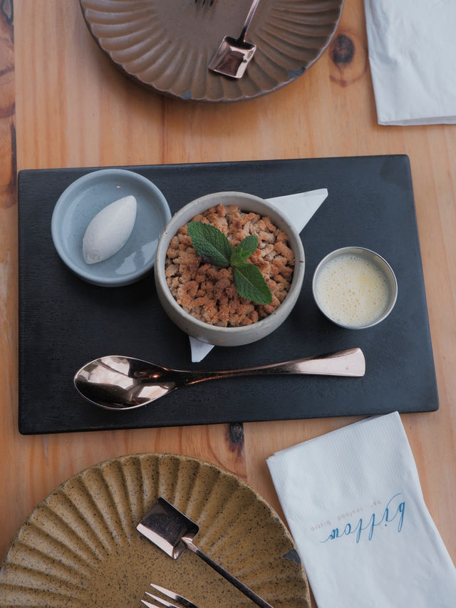 無遮擋湖景Cafe，浪漫約會打卡好地方