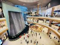 Dubai Mall waterfall 