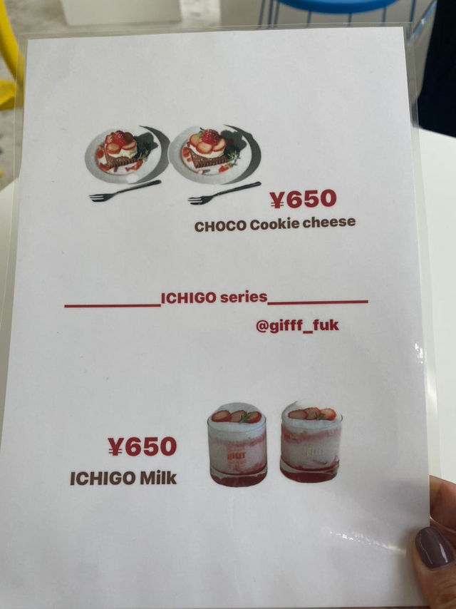 【北九州カフェ】いちごを使った可愛いスイーツとドリンクが楽しめる