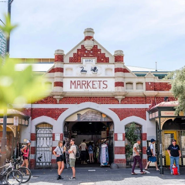 Didgeridoo Dreamers: Fremantle Markets 