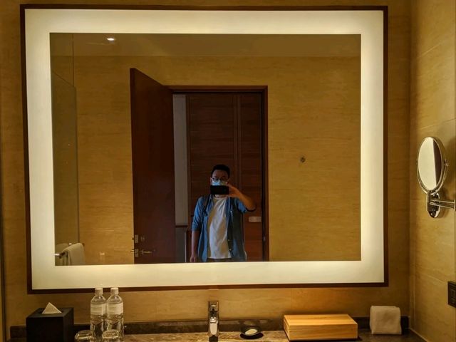 交通便利、三鐵共構的南港商旅：六福萬怡酒店