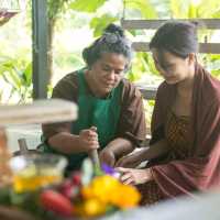 โฮมสเตย์ลับ พร้อมอบสมุนไพร ริมทุ่งนา กาญจนบุรี 