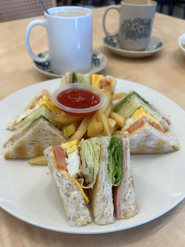 Ban Chong Cafe Desa Cemerlang 