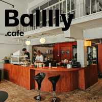 Balllly.cafe คาเฟ่ไวป์ดี วินเทจ ที่สัตหีบ ชลบุรี