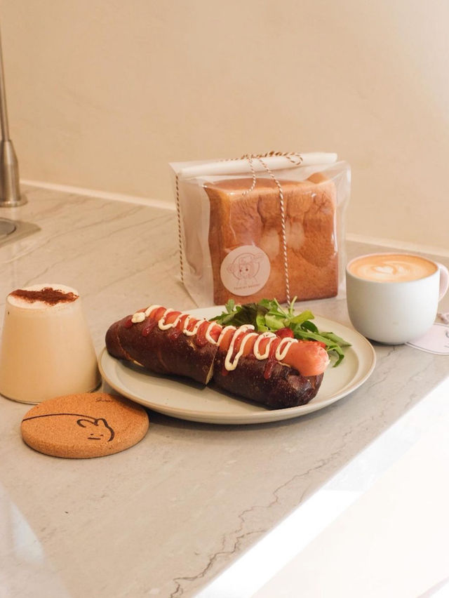 「上環太平山街的文青Cafe，口碑爆棚的Gwee Coffee & More」