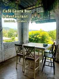 Café Laura Bar & Restaurant คาเฟ่สวยสไตล์อังกฤษ