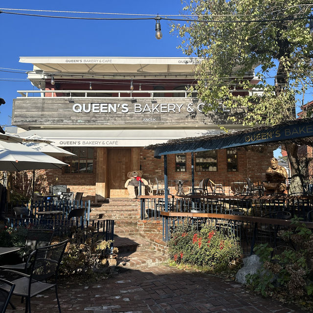 《韓国/三清洞》 パン好きさんにおすすめしたい！QUEEN'S BAKERY & CAFE ☕️🥐🥖