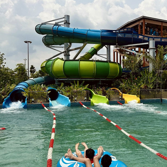 **Splash Mania: The Ultimate Water Adventure at Gamuda Cove**