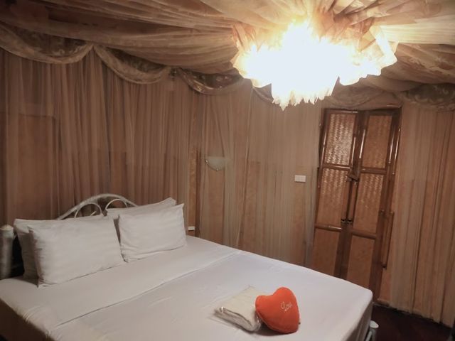 📍🏖️Pareehut Resort Koh Sichang 