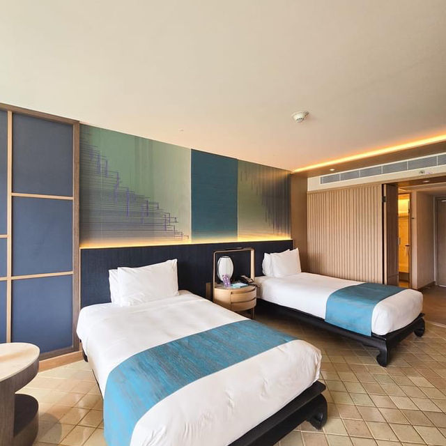 Holiday Inn resort phuket.