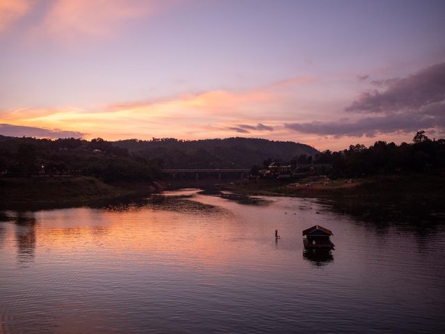 ล่องเรือชมความงามที่สังขละบุรี