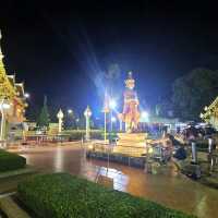 ศาลหลักเมือง จ.อุดร เก่าแก่ ดึกก็ไหว้ได้ 