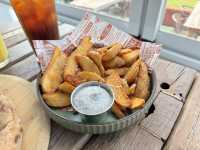 新竹湖口-空ㄟ咖啡 看夜景、夜夕陽的景觀咖啡廳|寵物友善餐廳可帶狗、有廣大的草皮