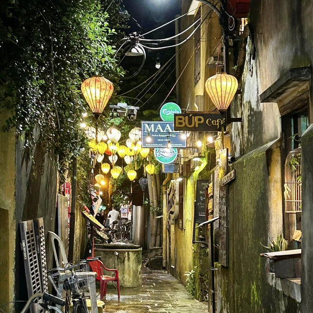 會安古城-融合多國風格的歴史古城，被評為世界文化遺產