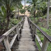 สะพานไม้ หาดในทอน🏝️