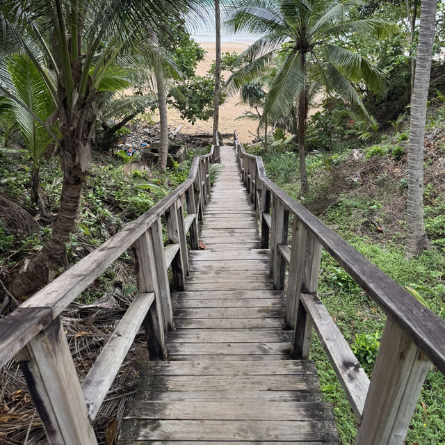สะพานไม้ หาดในทอน🏝️