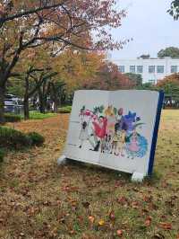 야외에서 편안하게 누워서 책을 읽을수있는 정독도서관📚