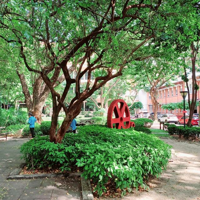 泰國曼谷著名校園景點:朱拉隆功大学，適合拍照📸打卡親子遊，曼谷市區非常值得一去的景點