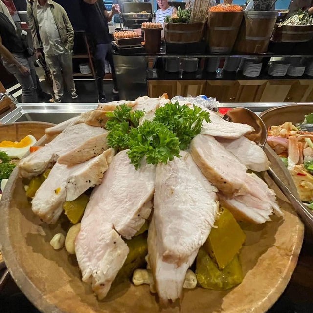 Lunch buffet  จุใจ 6 ใบแดง 