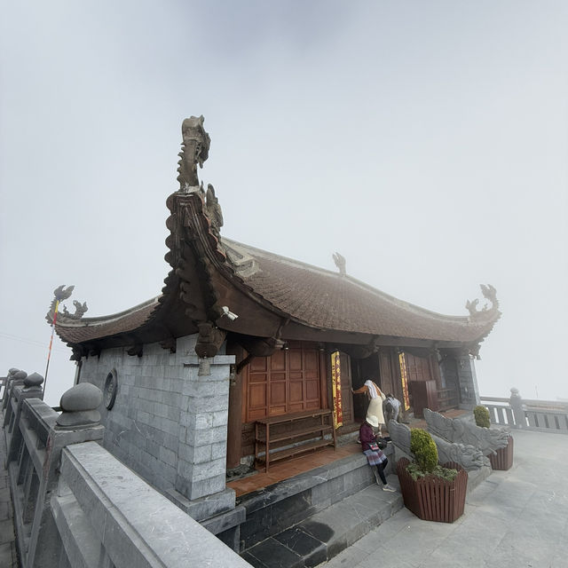 Embracing the Magic of Sapa and Fansipan: A Journey to the Roof of Indochina