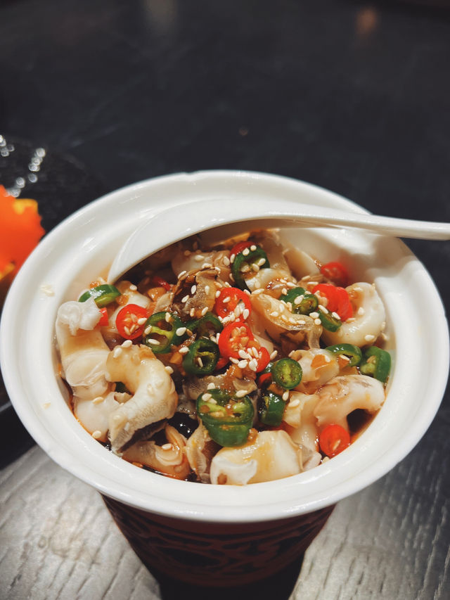🍽️ มื้อพิเศษที่ Yu Hu Wan กลางวิว Xihu Lake!