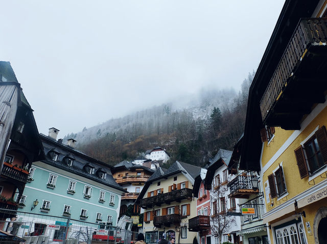 หมู่บ้านริมทะเลสาบ Hallstatt, Austria 