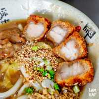 ขนมจีนไหหลำเจ้าดังเสาชิงช้า ตำนานกว่า 25 ปี