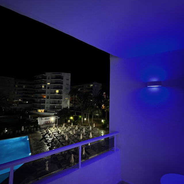 🥳お部屋で海を眺めながら😎クラブ気分🏖️