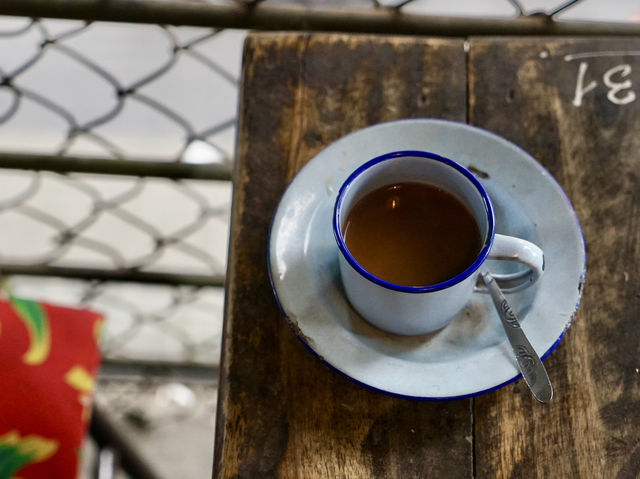 A Stylish Coffee Break at Cộng Cà Phê☕️