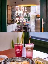 The Brown Door คาเฟ่ไวบ์ดีศรีราชา🥤🥘🌳
