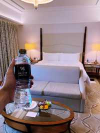 Waldorf Astoria Dubai - the Definition of Opulence and Elegance