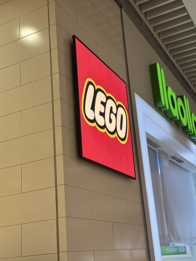 LEGO STORE IN SUNTEC CITY, SINGAPORE 🇸🇬
